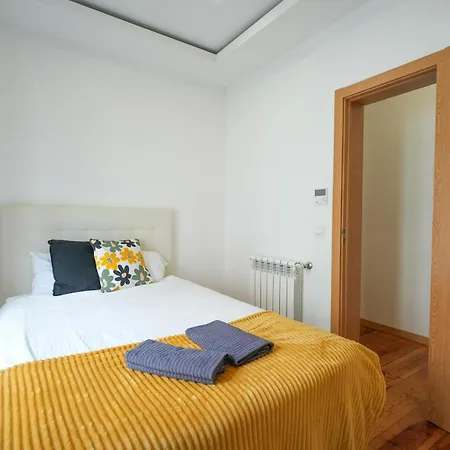 The Cordeiro House - No 67 - 2d - Spacious Three Bedroom * Lisboa