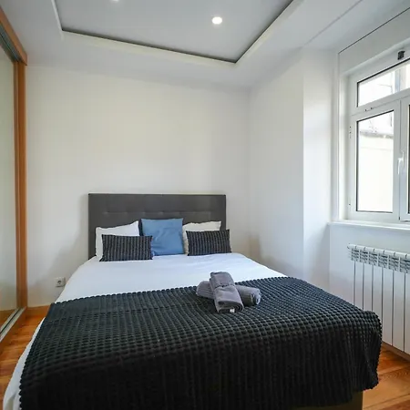 The Cordeiro House - No 67 - 2d - Spacious Three Bedroom * Lisbona