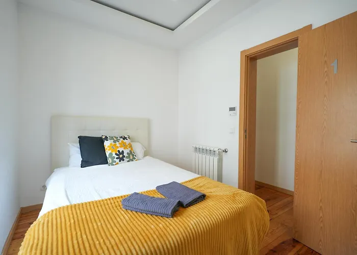 The Cordeiro House - No 67 - 2d - Spacious Three Bedroom * ליסבון