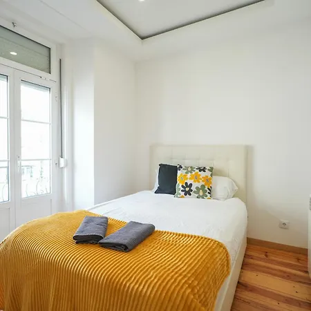 شقة The Cordeiro House - No 67 - 2d - Spacious Three Bedroom Lisboa