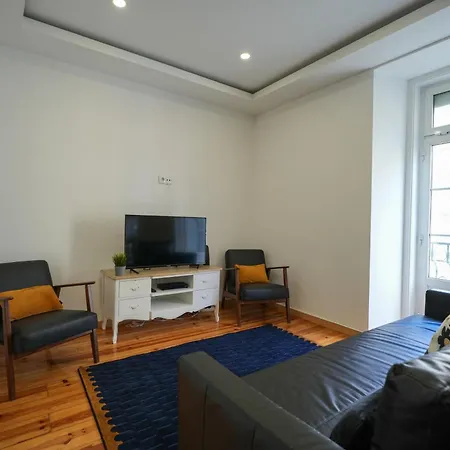 The Cordeiro House - No 67 - 2d - Spacious Three Bedroom * Lisbon